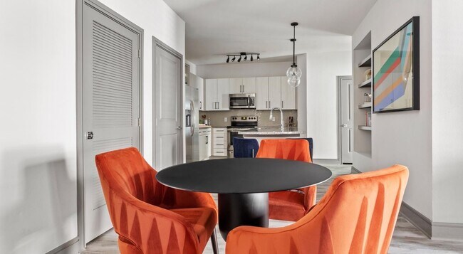 Building Photo - 2-Bed Luxury Living | 8 Weeks Free + Waived Fees!