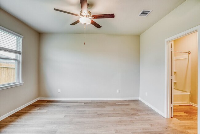 Building Photo - 425 San Miguel Crk Dr