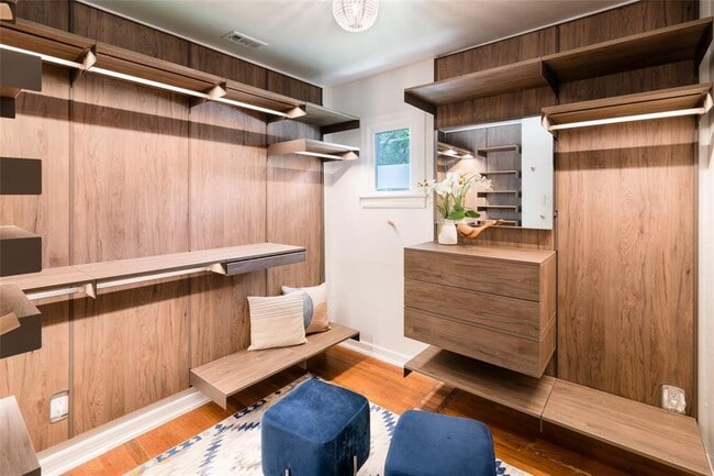 Building Photo - 1800 A Ln