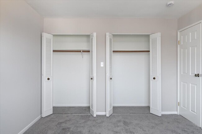 Building Photo - 708 W 65th St