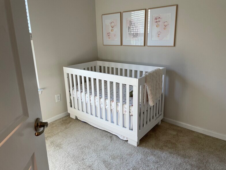 Building Photo - 1228 Queen Lyon Ct