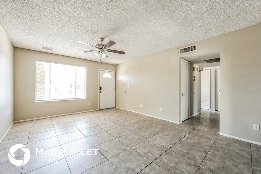 Building Photo - 9022 N 63rd Dr