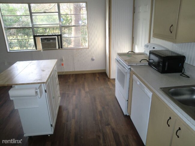Building Photo - 2 br, 1 bath House - 268 Beechwood Loop