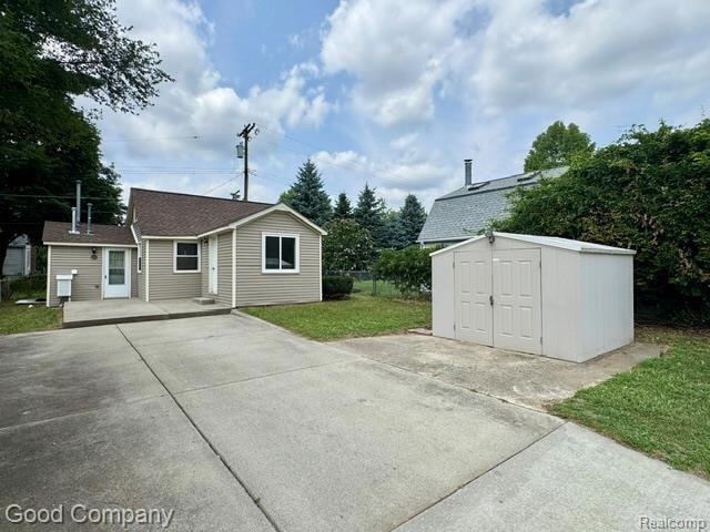 Building Photo - 47181 Pinecrest Dr
