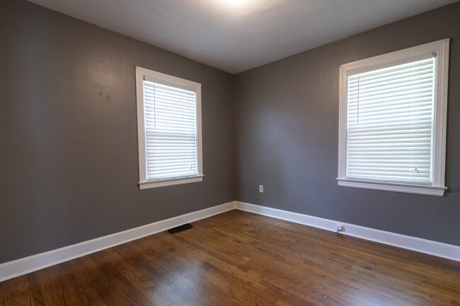 Building Photo - 1414 Holmes Ave