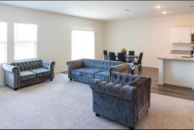 Building Photo - 1609 Shadow Hawk Dr