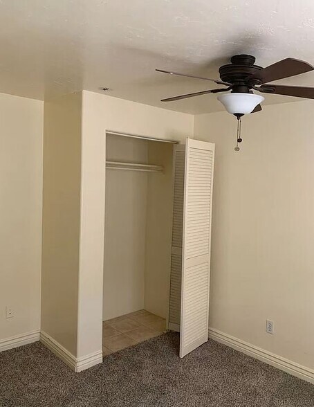 Building Photo - 1474 E Hedrick Dr