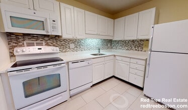 Building Photo - 101 Monmouth St