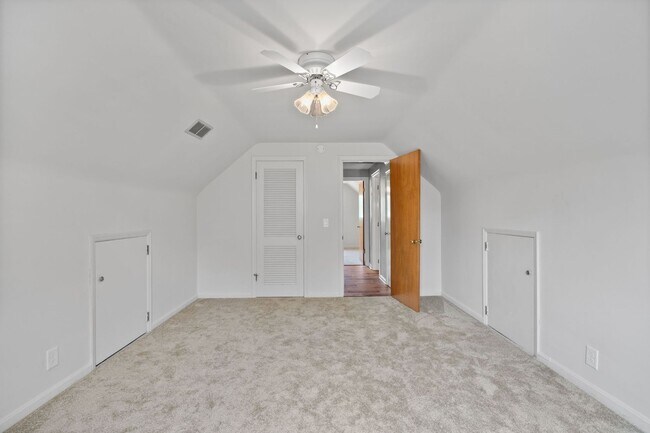 Building Photo - 5334 Alvera Dr