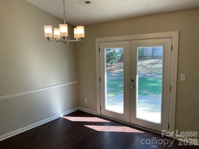 Building Photo - 4220 Wynborough Ln