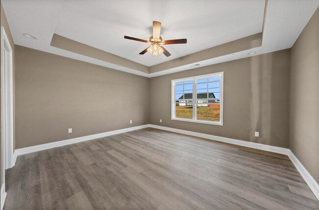 Building Photo - 600 Victoria Wy