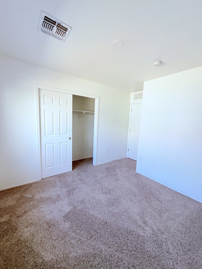 Building Photo - 11793 W Barley Dr