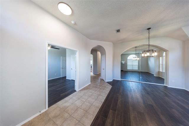 Building Photo - 10403 Joy Dr