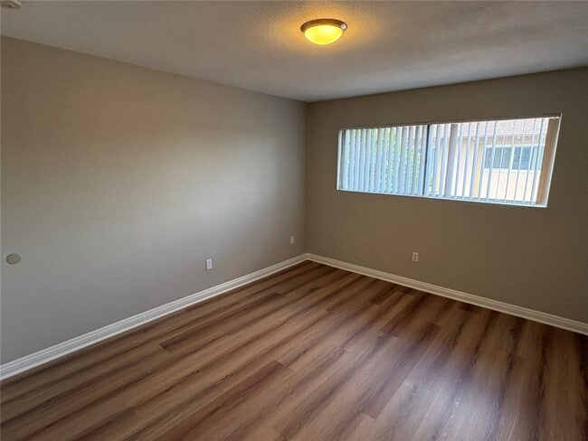 Building Photo - 7271 Elk Cir