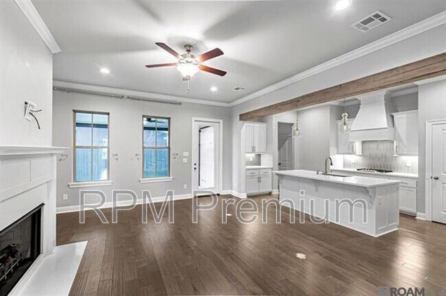 Building Photo - 3673 Spanish Trail