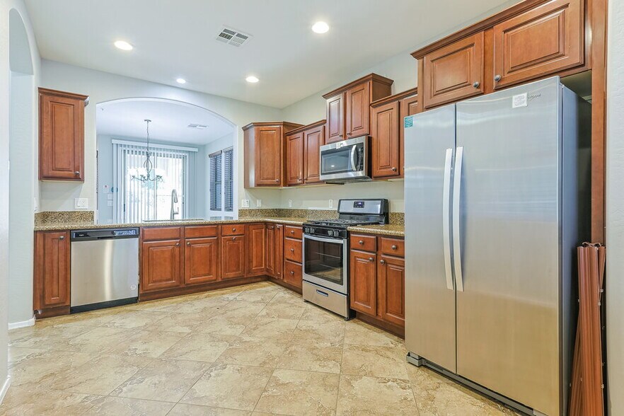 Building Photo - 3252 E Virgil Dr
