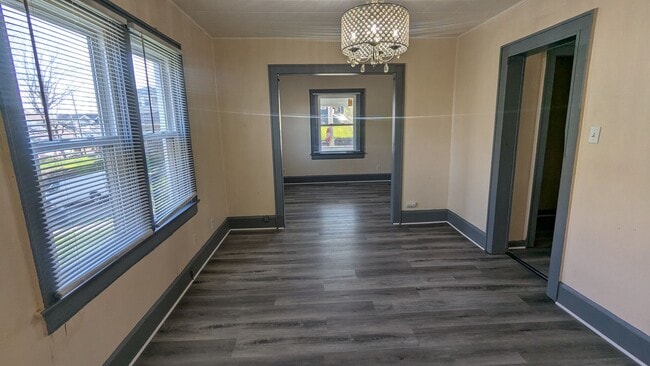 Building Photo - 3-Bedroom, 1-Bathroom Single Family Home for Rent in Akron, Ohio