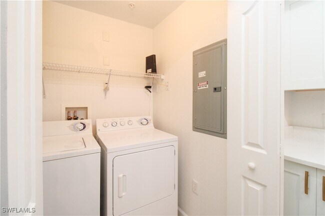 Building Photo - 13010 Positano Cir