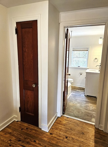 Building Photo - 75 Wise Ave