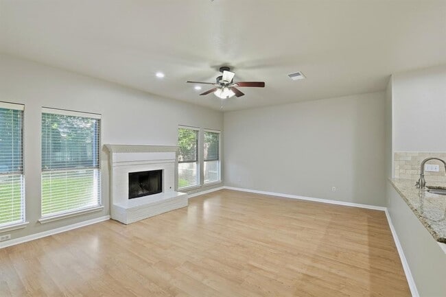 Building Photo - 2913 Winchester Dr