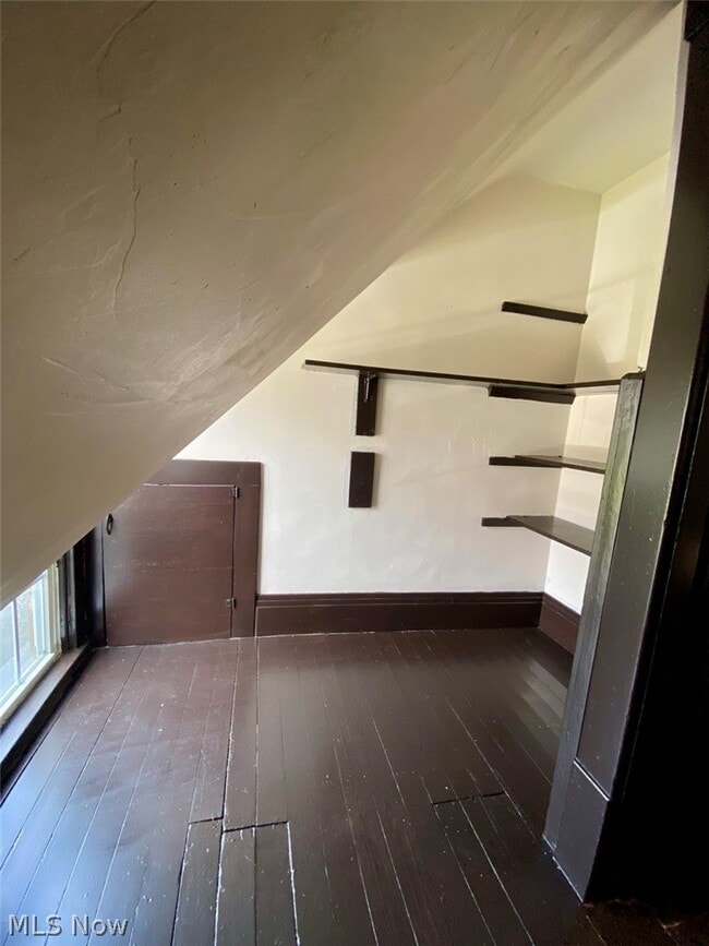 Building Photo - 390 Doyle St