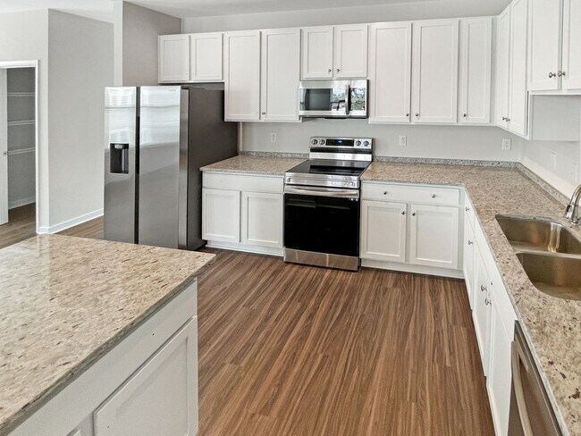 Primary Photo - 4 Bed/3 Bath Luxurious Townhome in Chester...