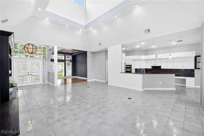 Building Photo - 11592 Timberline Cir