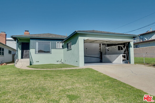 Building Photo - 431 W Acacia Ave