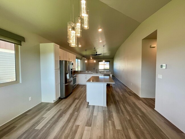 Building Photo - Home for Rent in Hoopili (Lehua) 4 BED/2.5 BATH + Garage!