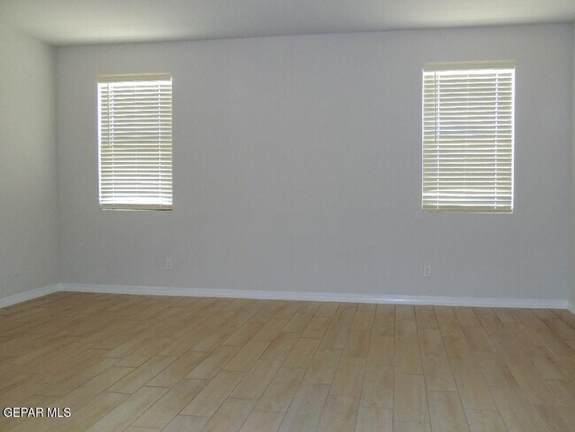 Building Photo - 6112 Hidden Row Ave