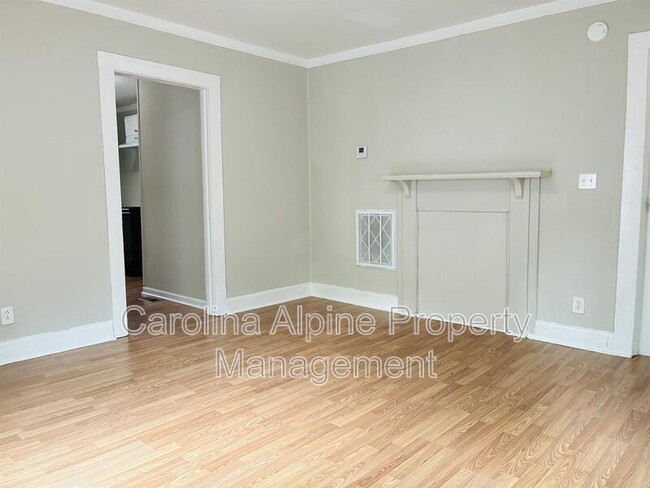 Building Photo - 918 Airline Ext