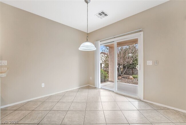 Building Photo - 2560 Crater Rock St