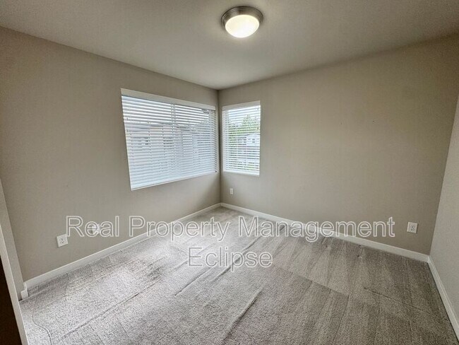 Building Photo - 729 112th St SW