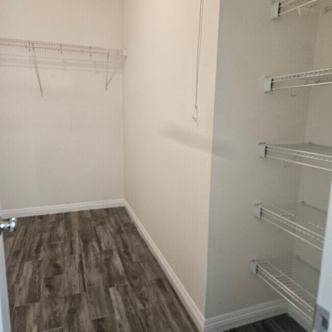 Building Photo - 1720 Somersby Ln