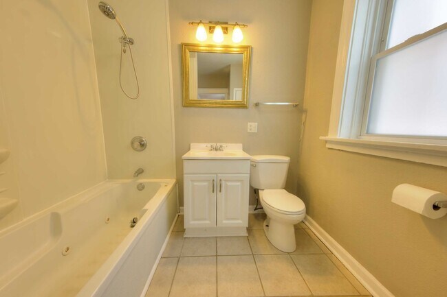 Building Photo - Charming & Spacious 3-Bedroom Unit with Private Master Suite