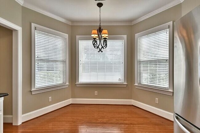 Building Photo - Wildewood in Northeast Columbia--Offering Self Guided Tour with RENTLY!