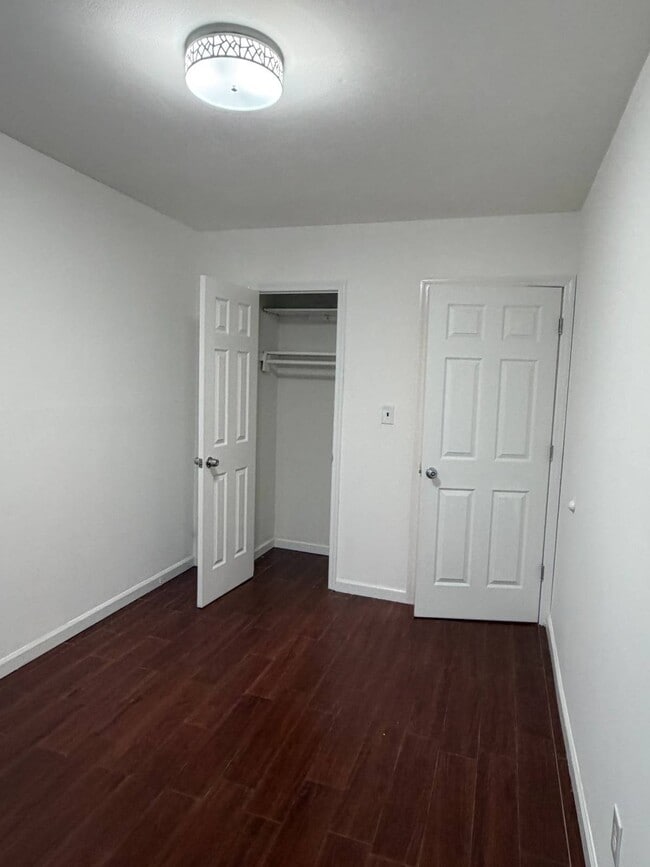 Building Photo - 1760-1760 60th St