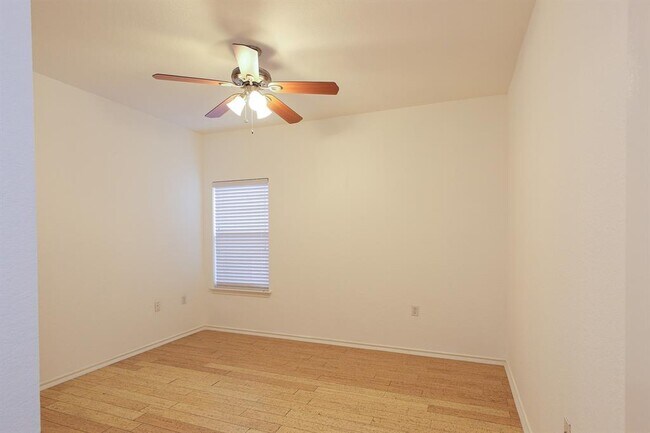 Building Photo - 10312 Lone Pine Ln