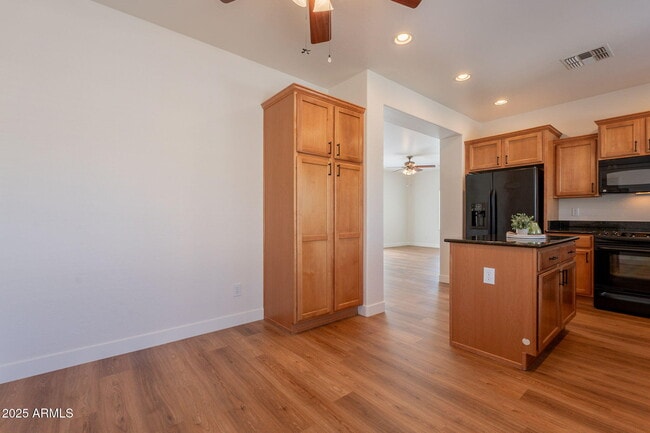 Building Photo - 26638 N Babbling Brook Dr