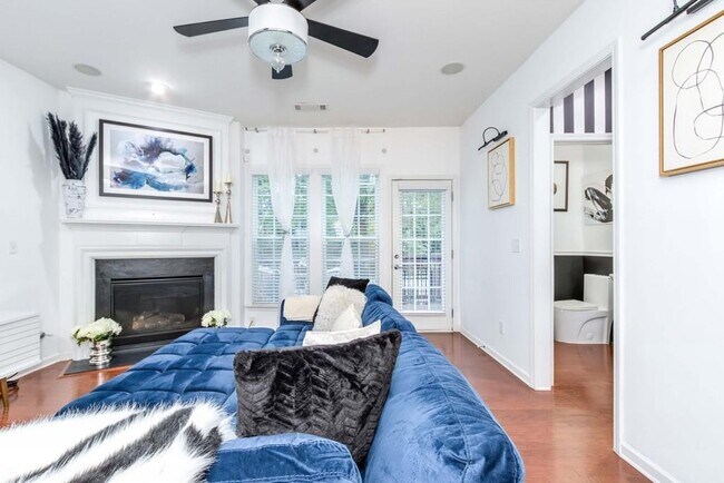 Building Photo - 2345 Limehurst Dr