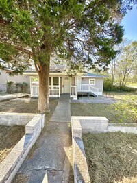 Building Photo - 3216 Ave B