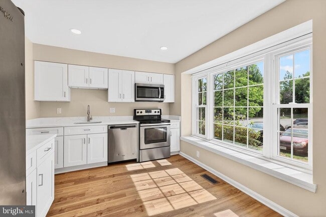 Building Photo - 7306 Eggar Woods Ln