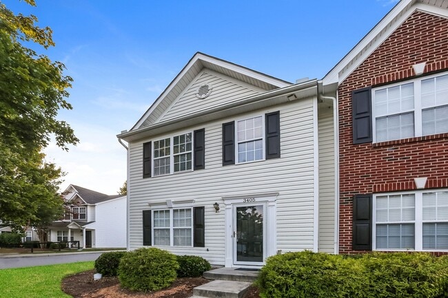 Building Photo - Beautiful Townhome Available for Rent