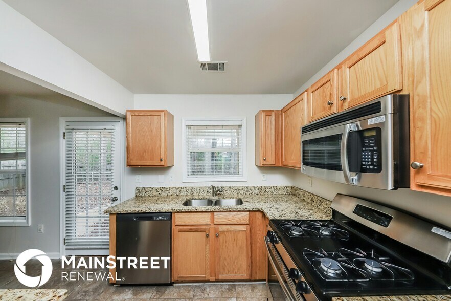 Building Photo - 102 Rocky Branch Way