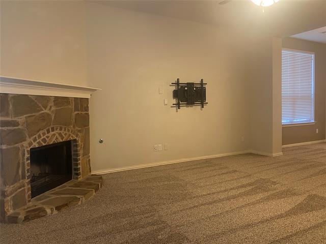 Building Photo - 2712 Lake Ridge Dr