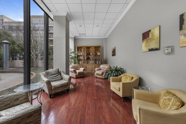 Building Photo - 5150 Hidalgo St