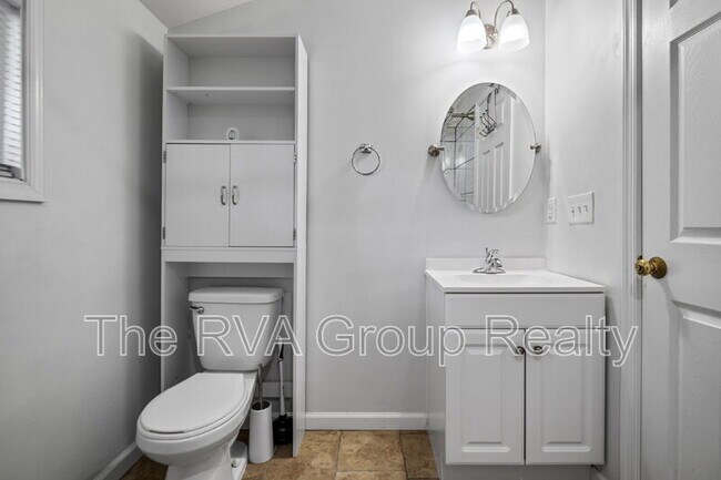 Building Photo - 2517 Haden Ave