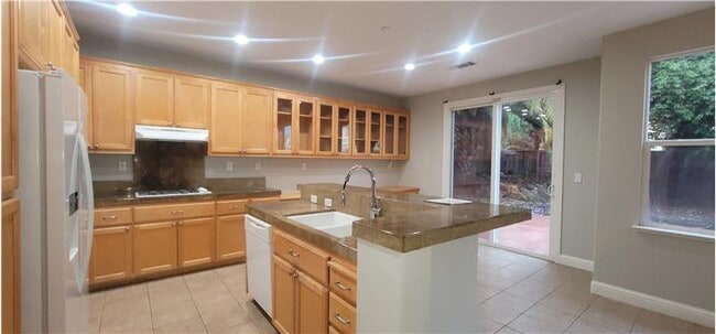 Building Photo - 2467 Berkshire Ln