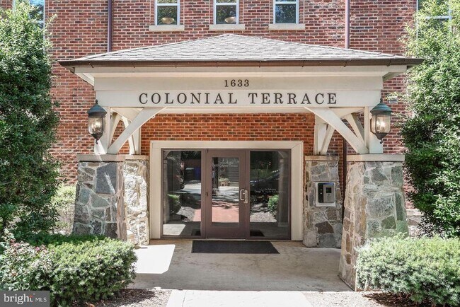 Primary Photo - 1633 N Colonial Terrace