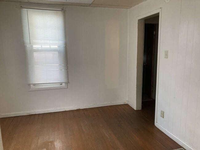 Building Photo - 6 Harvard St